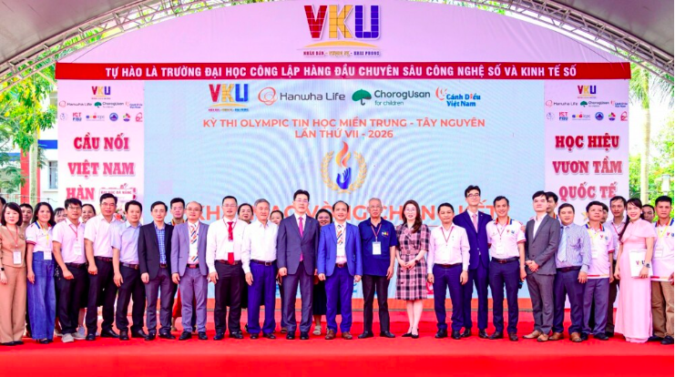 Hanwha Life tài trợ cuộc thi Olympic Tin học 2026, thúc đẩy phát triển AI tại Việt Nam